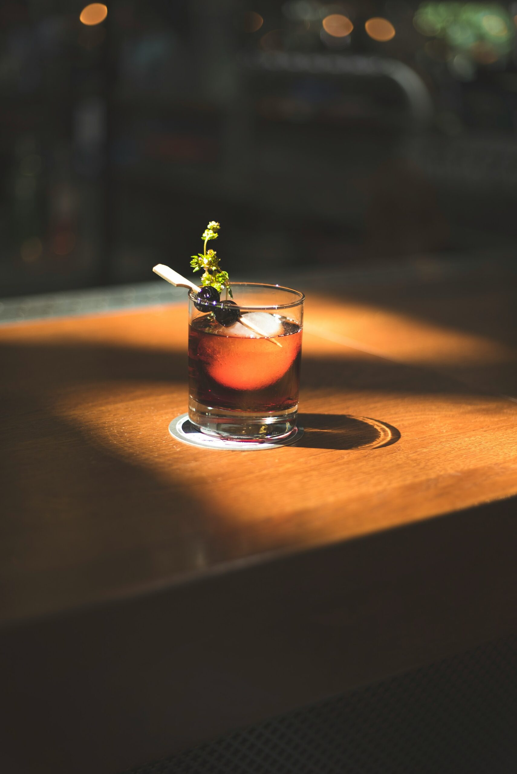 Cocktails and bar moments at Yefsis Naxos